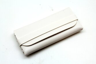 кожаный чехол №2 белый EAE